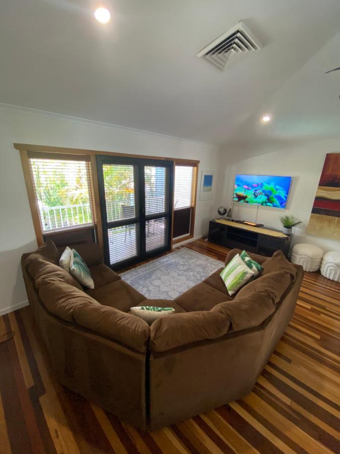 Luxury Top Floor Sunset Villa Noosaville Buitenkant foto